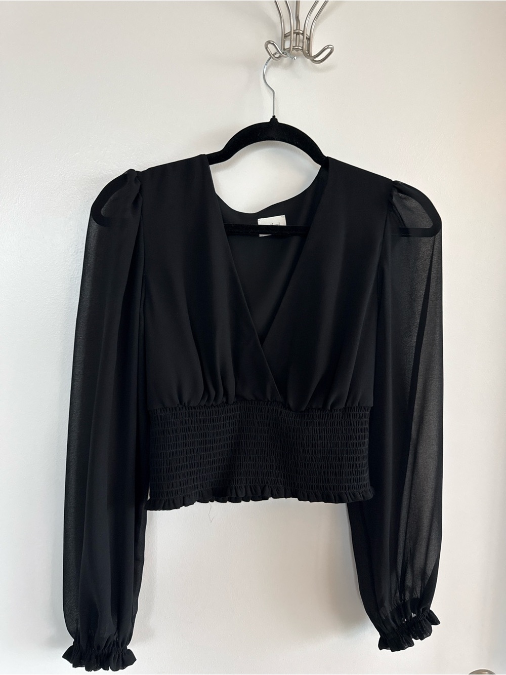 Aritzia Wilfred Black Smocked Waist Long-Sleeve V-Neck Top